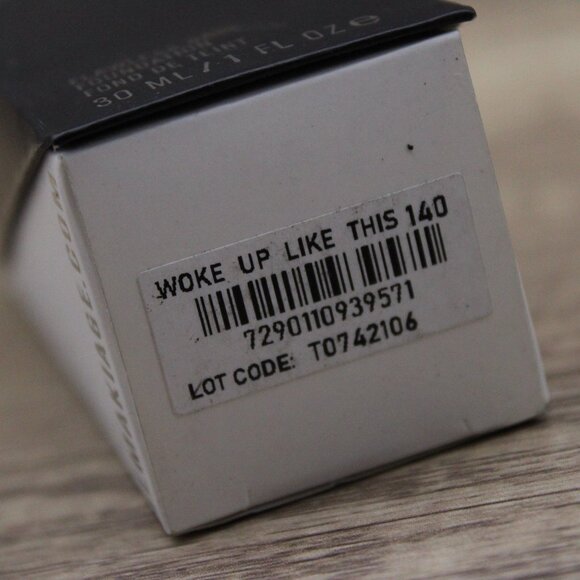 IL MAKIAGE WOKE UP LIKE THIS Flawless Base Foundation 140 Original Natural Matte - Picture 4 of 4